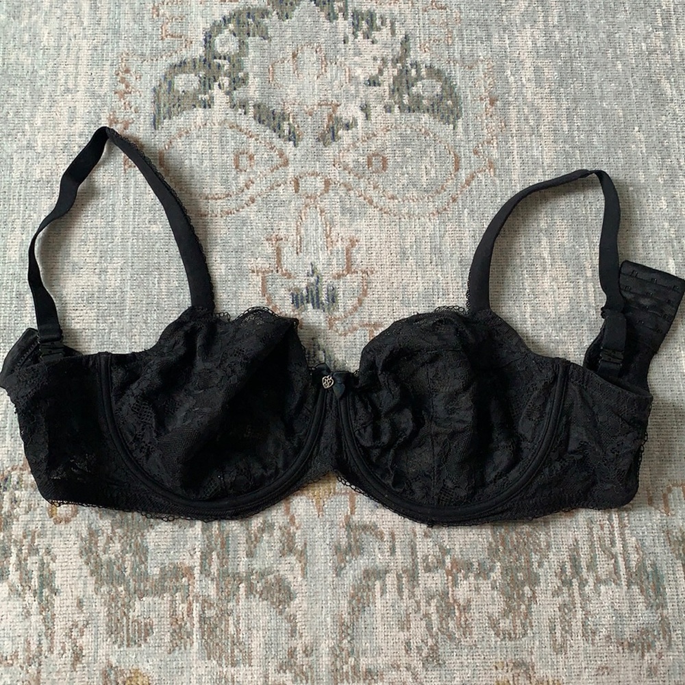 VS Unlined Lace Bra